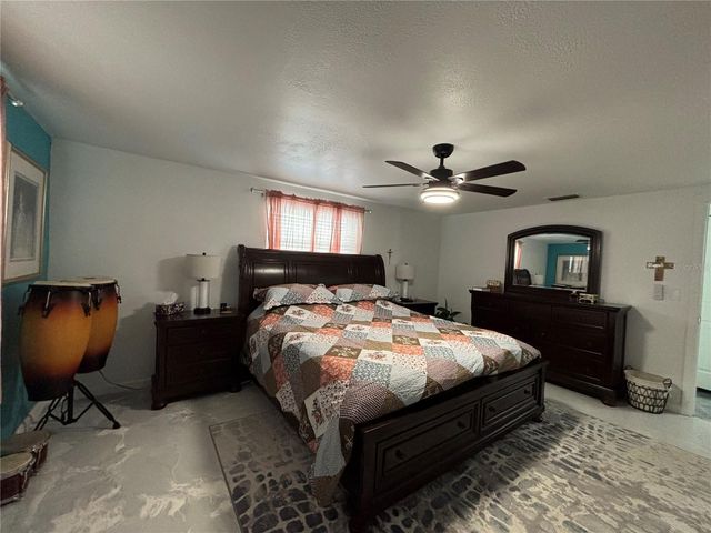 1002 SILVER PALM WAY, Apollo Beach, FL 33572