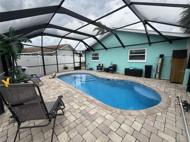 1002 SILVER PALM WAY, Apollo Beach, FL 33572