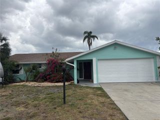 1002 SILVER PALM WAY, Apollo Beach, FL 33572