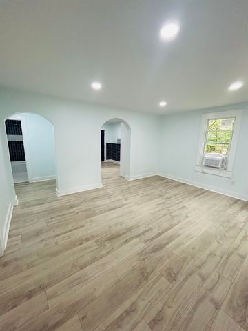1206 E ALCY RD, Memphis, TN 38106