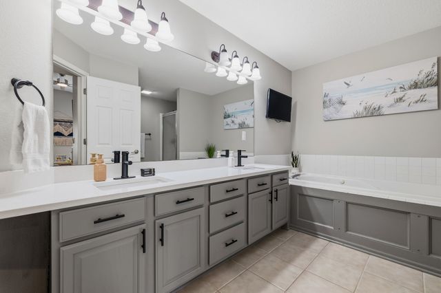 5583 Meredith Drive 5C, Des Moines, IA 50310