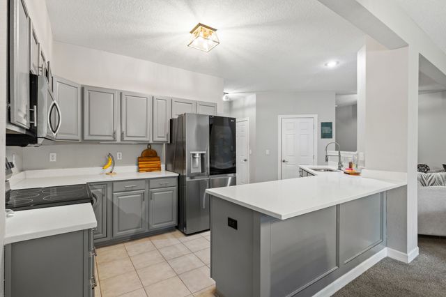 5583 Meredith Drive 5C, Des Moines, IA 50310