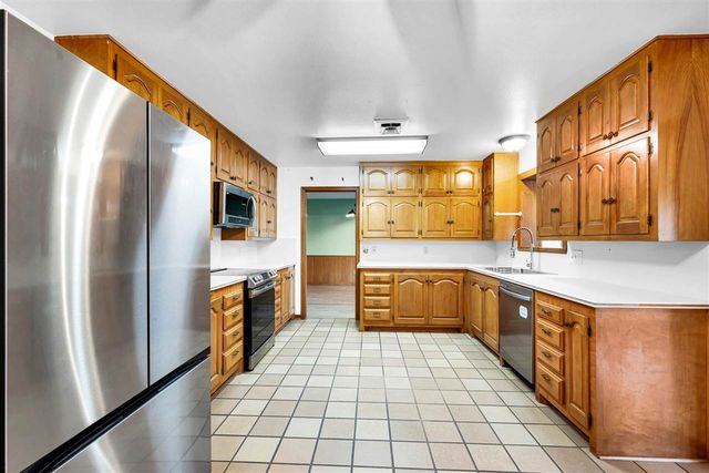 3110 NW Brent Cir, Lawton, OK 73505