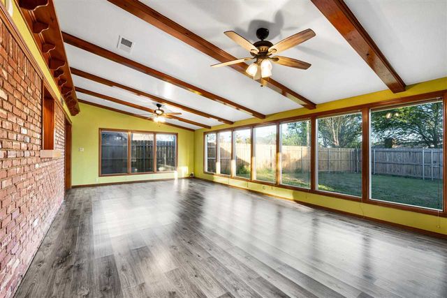 3110 NW Brent Cir, Lawton, OK 73505