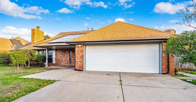 3110 NW Brent Cir, Lawton, OK 73505