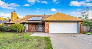 3110 NW Brent Cir, Lawton, OK 73505