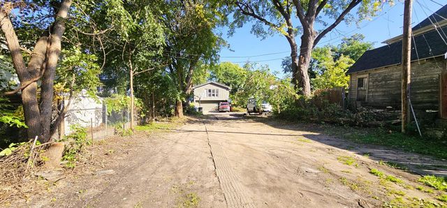 101 Manitoba Avenue, Saint Paul, MN 55117