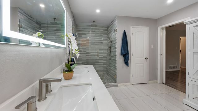 3713 Holland Drive, North Richland Hills, TX 76180