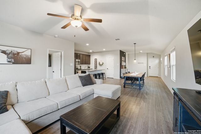 1922 Demeter, San Antonio, TX 78245