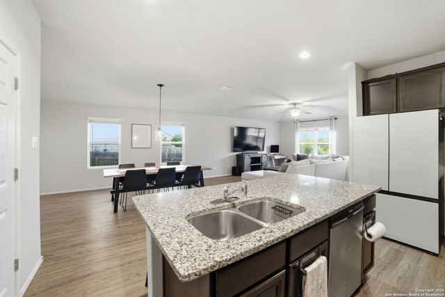 1922 Demeter, San Antonio, TX 78245