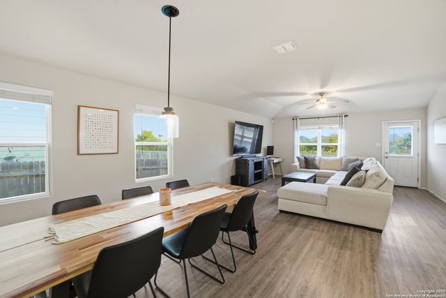 1922 Demeter, San Antonio, TX 78245