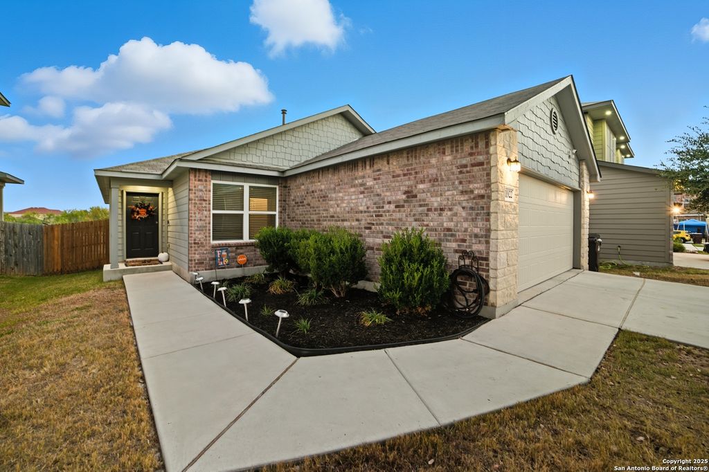 1922 Demeter, San Antonio, TX 78245