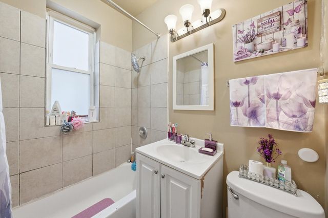 7948 S Drexel Avenue, Chicago, IL 60619