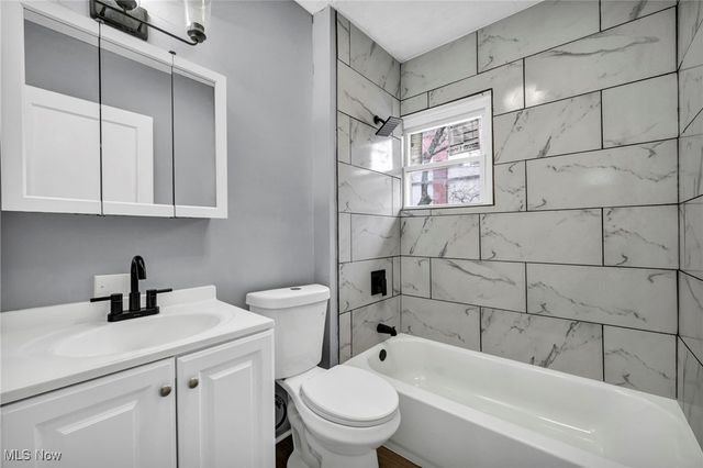 2153 W 106th Street, Cleveland, OH 44102