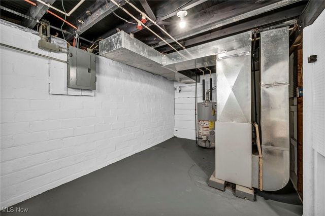 2153 W 106th Street, Cleveland, OH 44102