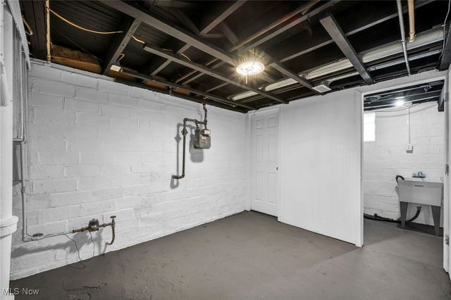 2153 W 106th Street, Cleveland, OH 44102