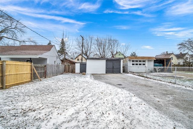 2153 W 106th Street, Cleveland, OH 44102