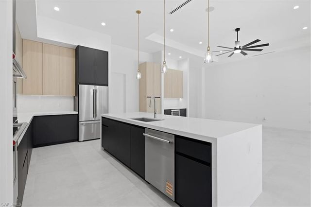 2220 SW 50th LN, Cape Coral, FL 33914