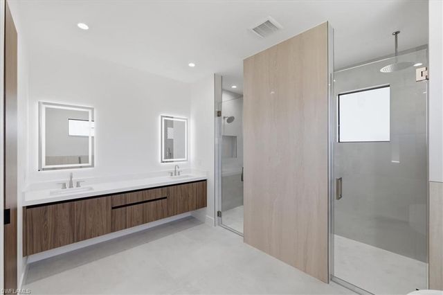 2220 SW 50th LN, Cape Coral, FL 33914