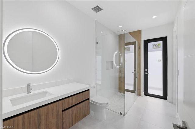 2220 SW 50th LN, Cape Coral, FL 33914