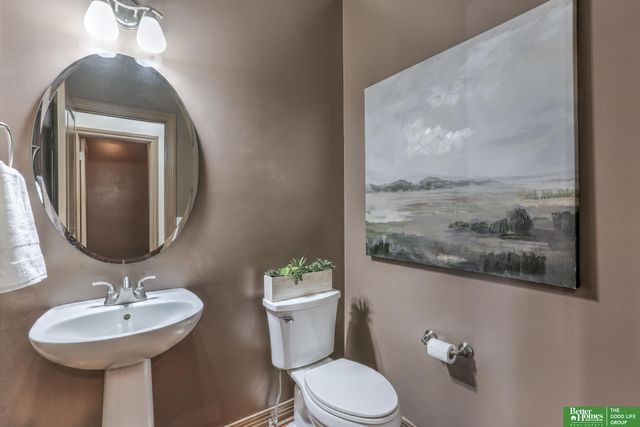 19314 D Street, Omaha, NE 68130