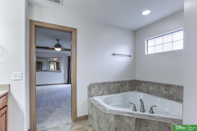 19314 D Street, Omaha, NE 68130