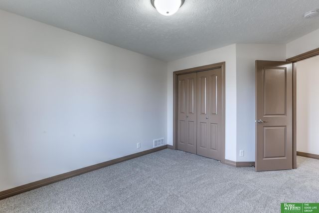 19314 D Street, Omaha, NE 68130