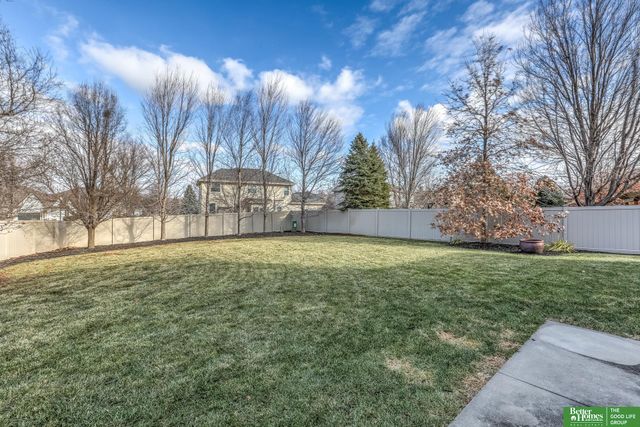 19314 D Street, Omaha, NE 68130