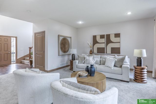 19314 D Street, Omaha, NE 68130