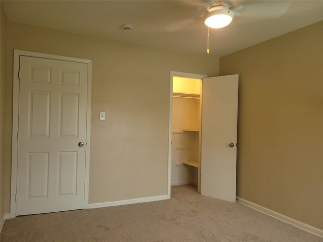 1004 W Wall Street W, Grapevine, TX 76051