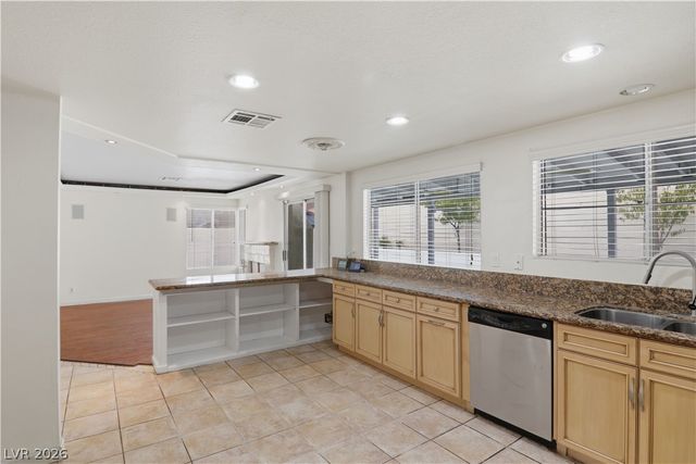 4727 Beaconsfield Street, Las Vegas, NV 89147