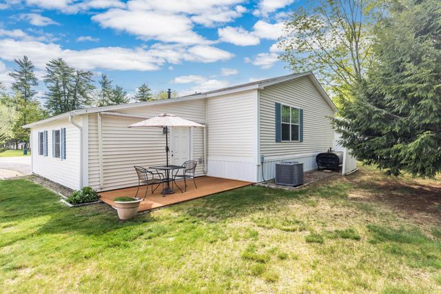 27 Watercress Drive, Rochester, NH 03868