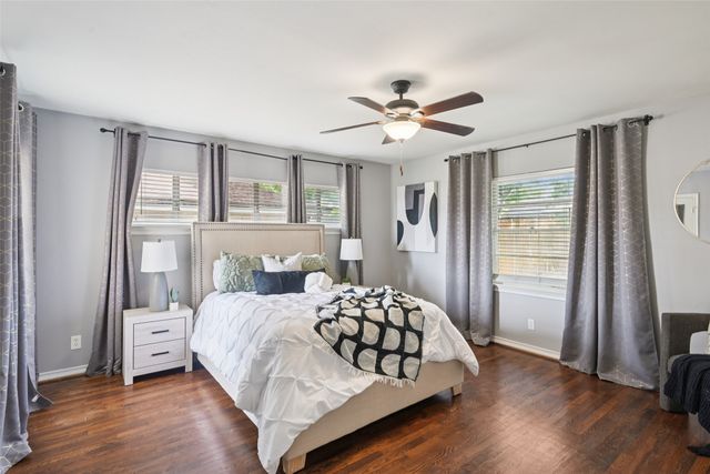 2403 W Colorado Boulevard, Dallas, TX 75211