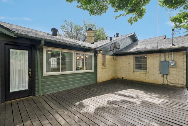 2403 W Colorado Boulevard, Dallas, TX 75211