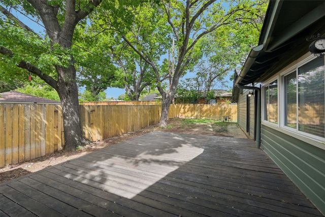 2403 W Colorado Boulevard, Dallas, TX 75211