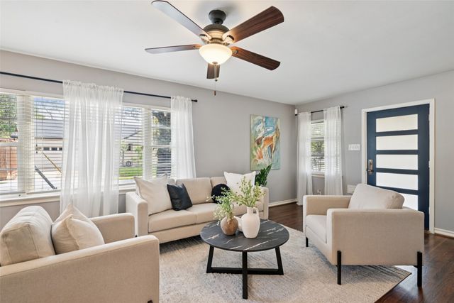 2403 W Colorado Boulevard, Dallas, TX 75211