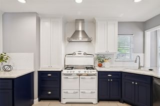 2403 W Colorado Boulevard, Dallas, TX 75211