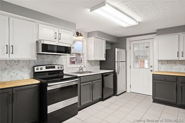 247 Jackson Street, New Albany, IN 47150