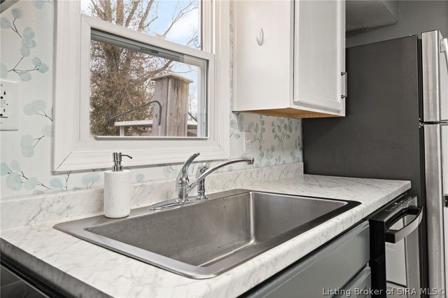 247 Jackson Street, New Albany, IN 47150