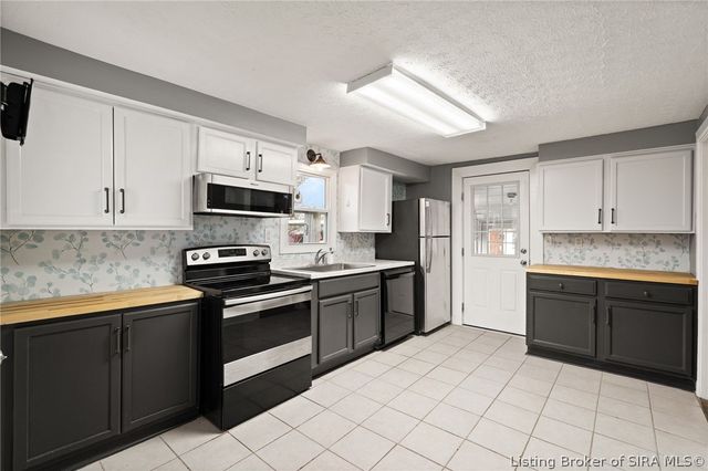 247 Jackson Street, New Albany, IN 47150