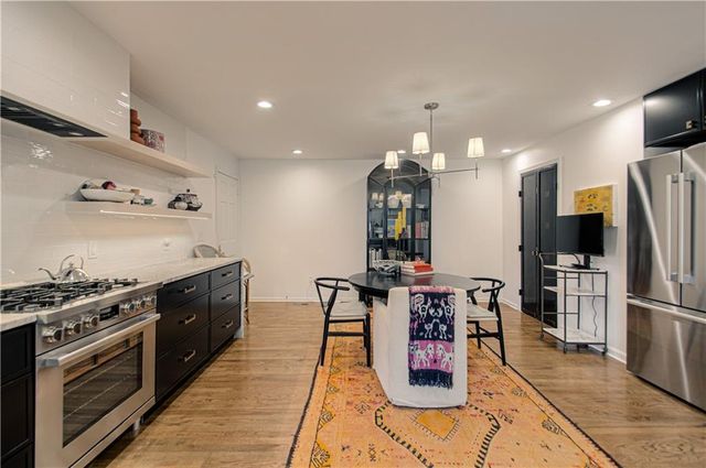6243 Rosewood Court, Mission, KS 66205