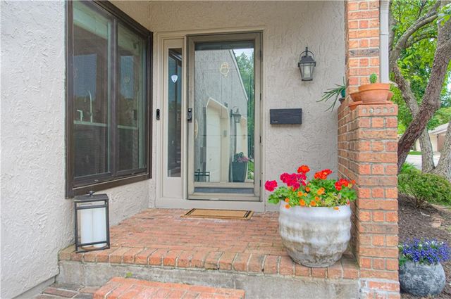 6243 Rosewood Court, Mission, KS 66205