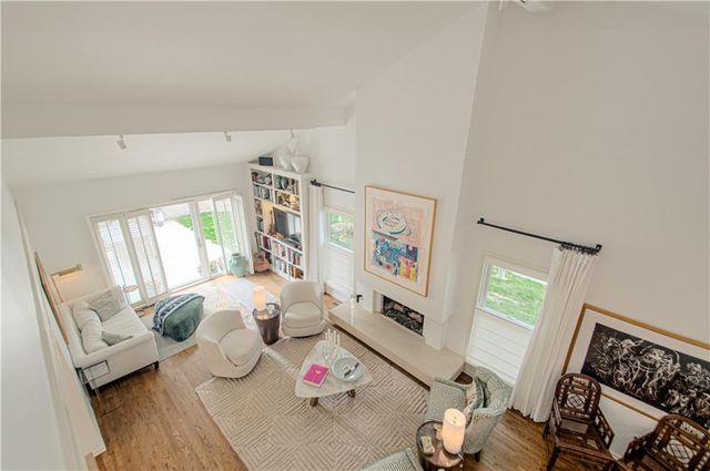 6243 Rosewood Court, Mission, KS 66205