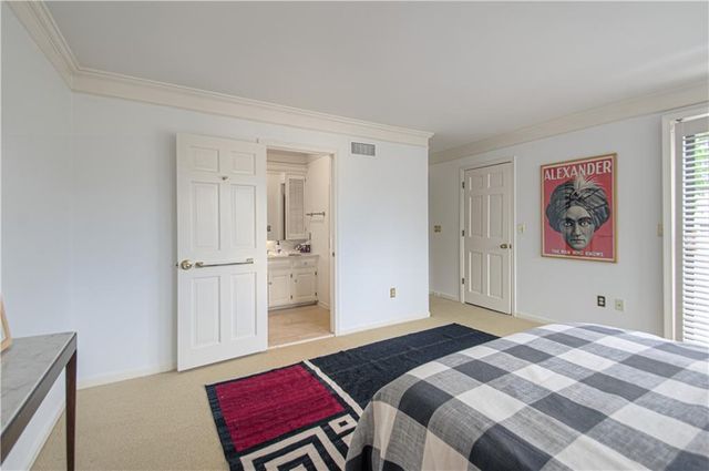 6243 Rosewood Court, Mission, KS 66205
