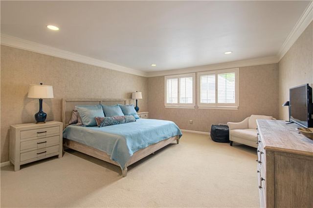 6243 Rosewood Court, Mission, KS 66205