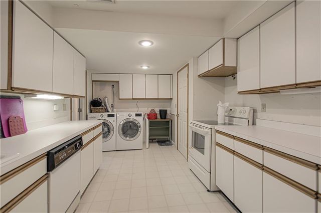 6243 Rosewood Court, Mission, KS 66205