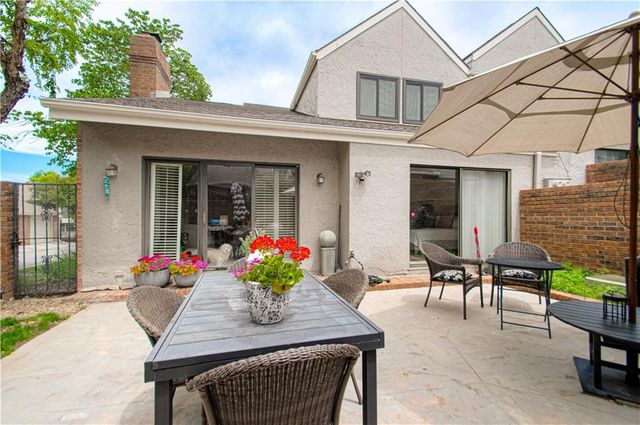 6243 Rosewood Court, Mission, KS 66205