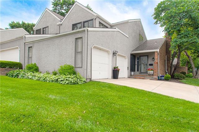 6243 Rosewood Court, Mission, KS 66205