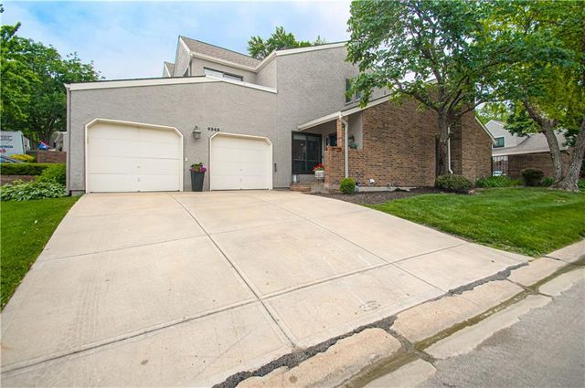 6243 Rosewood Court, Mission, KS 66205