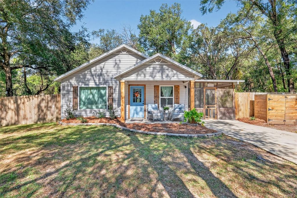 13 BAY COURT RUN, Ocklawaha, FL 32179